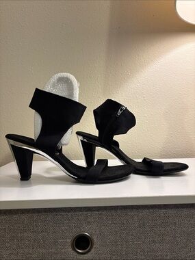 Onex Black Mid-Heel Ankle Strap Sandals